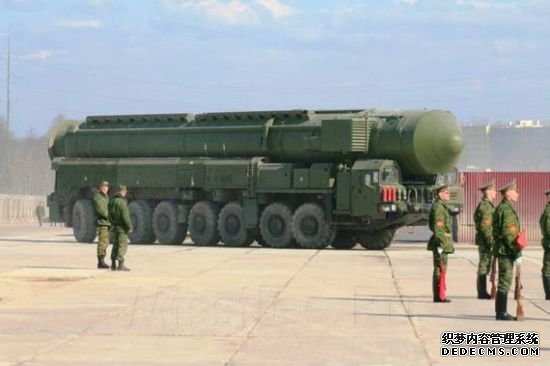 资料图：俄罗斯白杨M洲际导弹